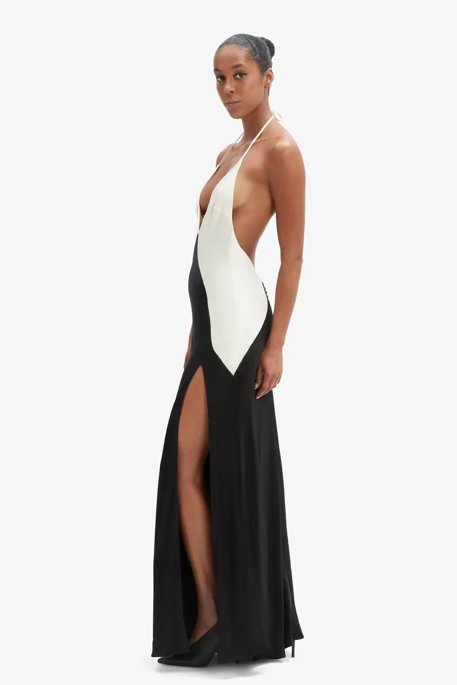 yve contrast halter dress in black ivory