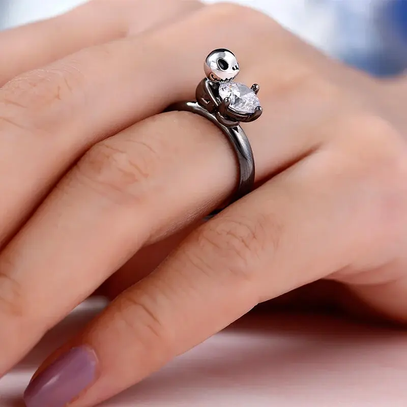 Jeulia Hug Me &Quot;Pumpkin King&Quot; Skull Design Round Cut Sterling Silver Ring