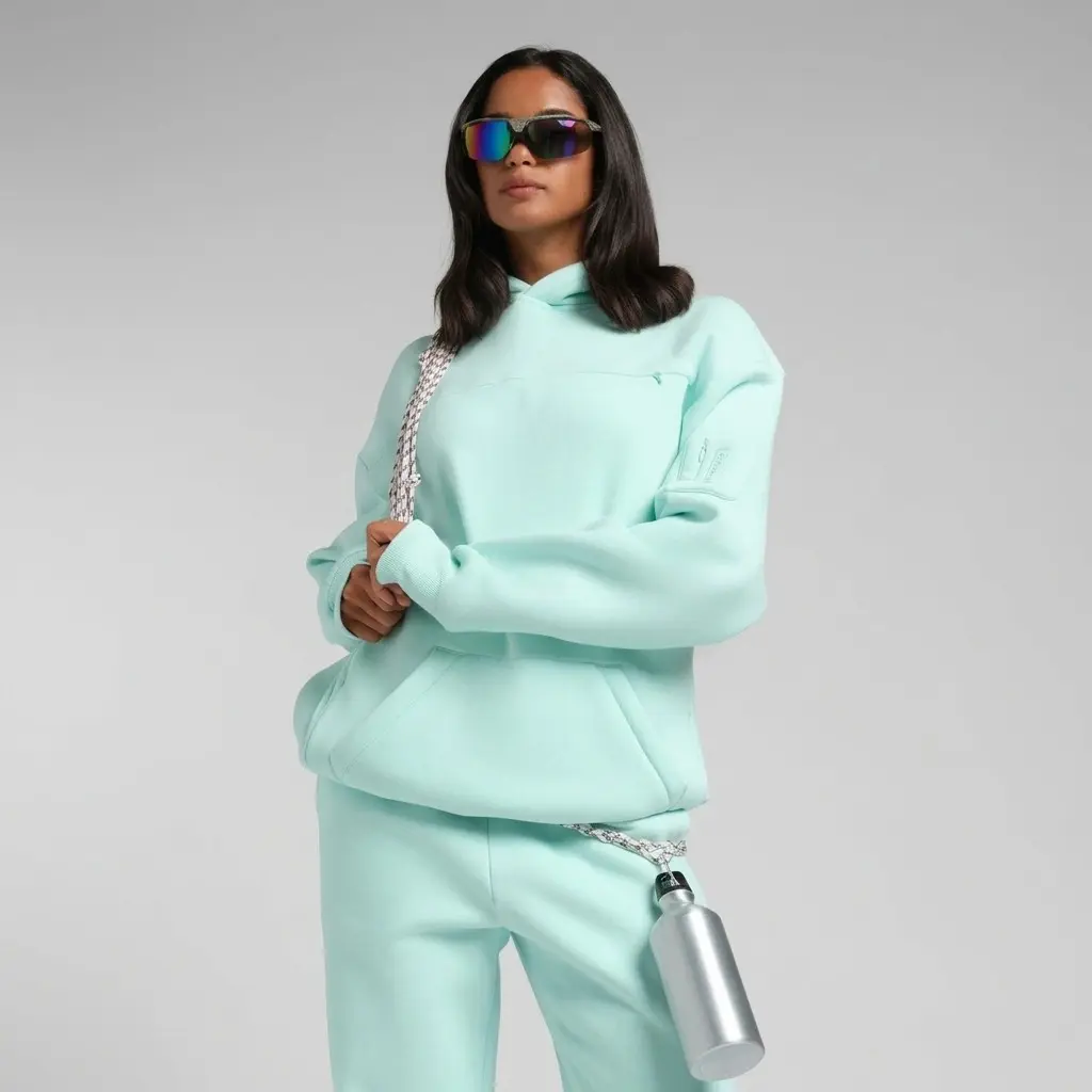 Explorer Travel Hoodie – Mega