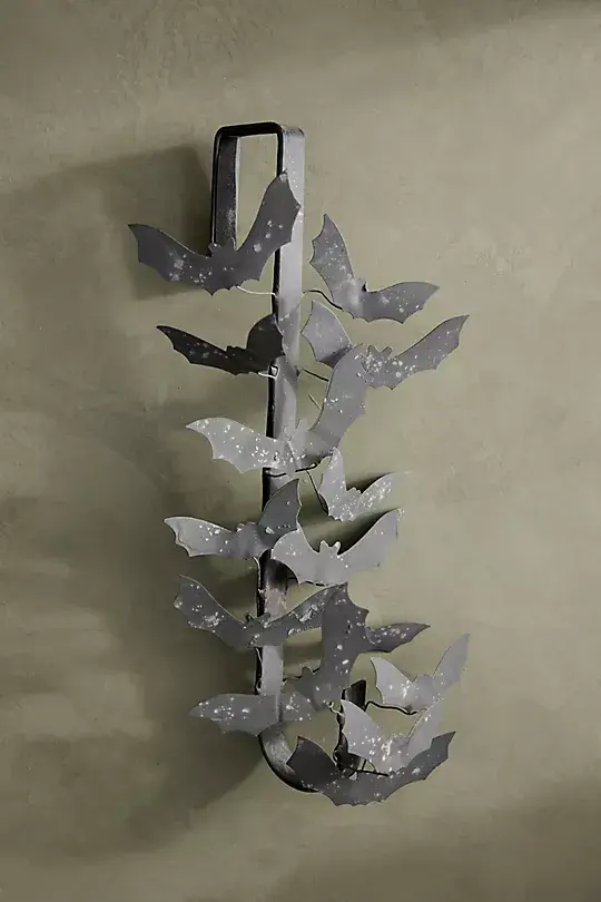Terrain Flying Bats Iron Wreath Hanger