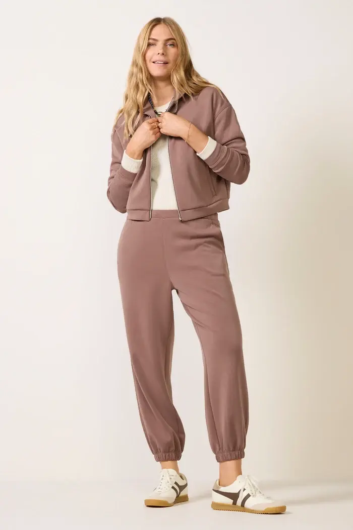 Eli Jogger 27